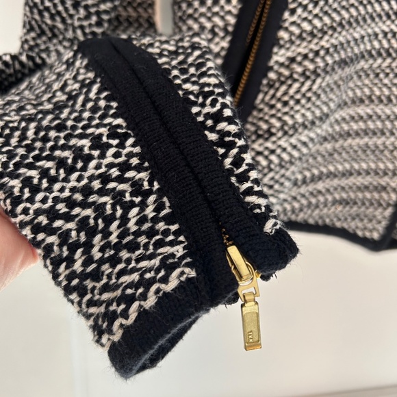 Cache black and white metallic knit tweed blazer w/gold toned zippers Size Large - Picture 5 of 7